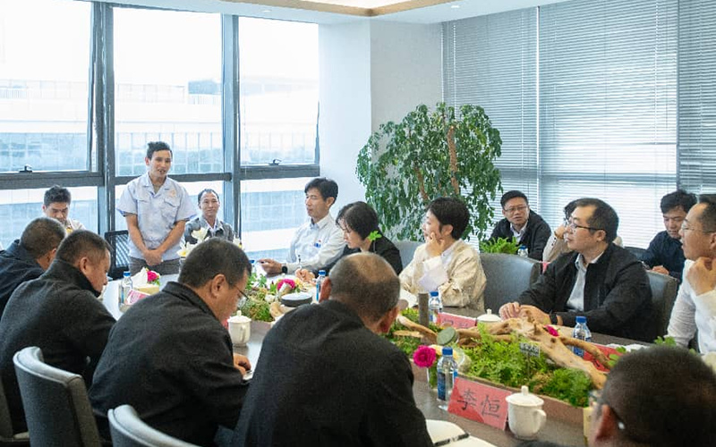 云南工人专项帮扶 政府、公司高度关注云南籍及一线工人的工作与生活，建立专项帮扶机制，让每一位员工都能感受到企业的责任与温度，安心工作。公司将持续完善福利体系，与全体员工同心同行，携手共进。